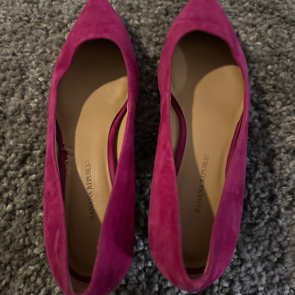 Banana Republic Fuchsia Suede Heels
